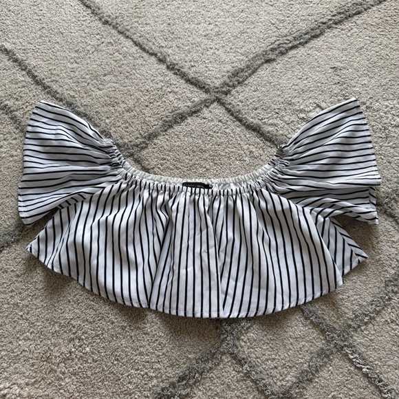 House of Harlow Bree crop top Black and White ruffle stripped off shoulder small - Picture 7 of 11